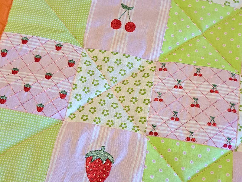 Preview: Endlosmuster Füllmuster Quiltmuster Mix 4 Früchte - redwork Stickdatei